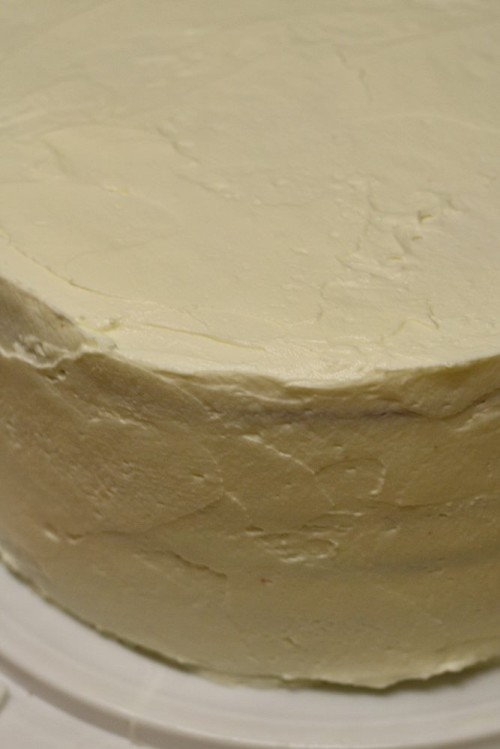 Druhá vrstva krému na dortu